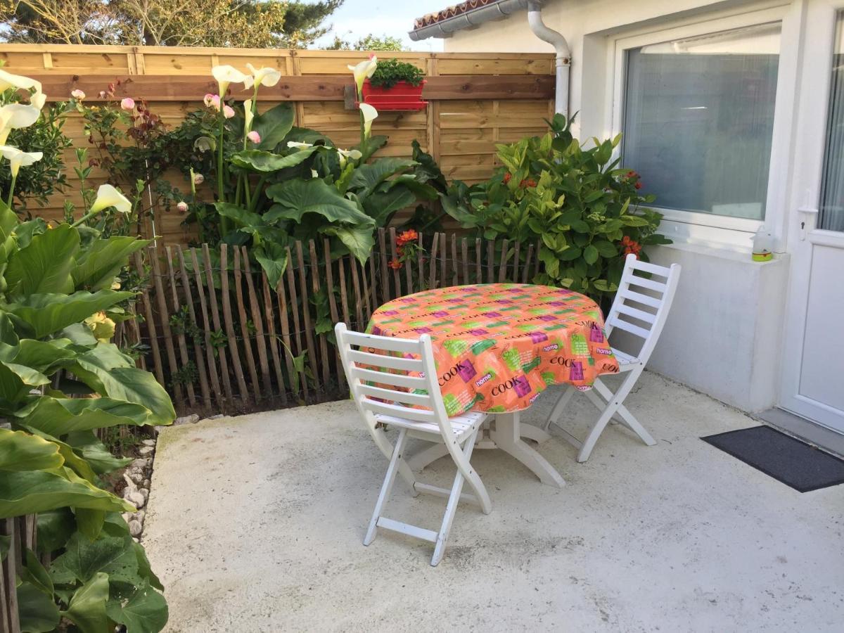 Petite Maison Dans Le Jardin Ars-en-Ré Extérieur photo